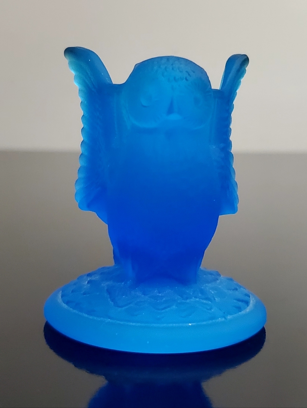 Vntg 3" Westmoreland Blue 💙Mist Satin Glass Frosted Owl Toothpick Candle Holder
